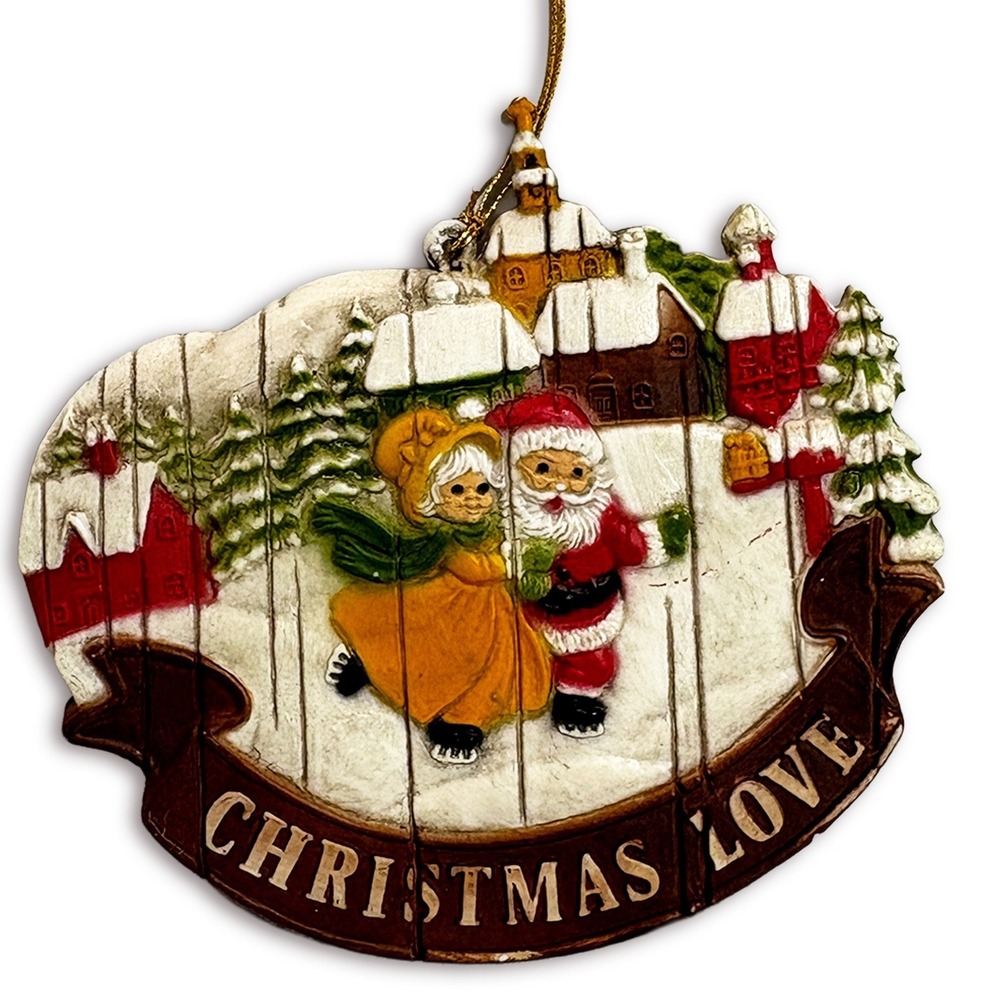 Vintage Retro Christmas Ornament Santa Mrs Claus Ice Skating Love Resin 3x4